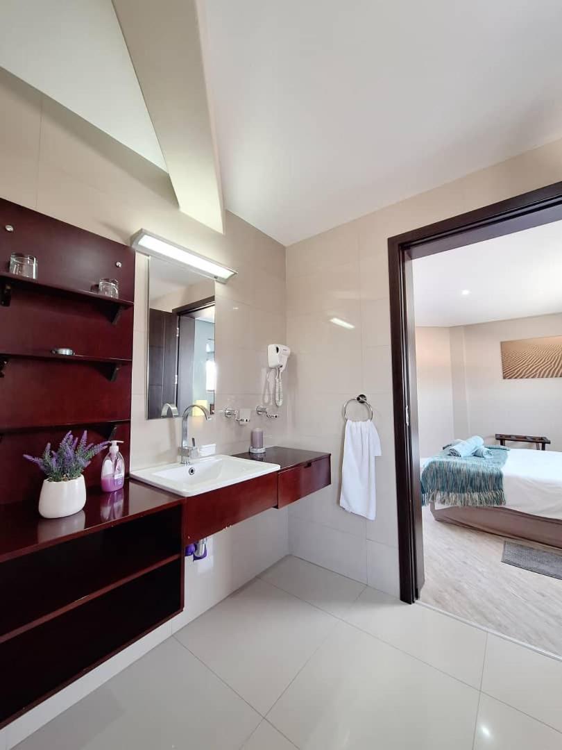 Camere Da Letto- Hotel-On-The Beach Self Catering Свакопмунд Екстер'єр фото